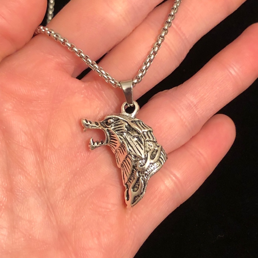 Silver Tone Wolf Head Pendant Necklace - Picture 4 of 10